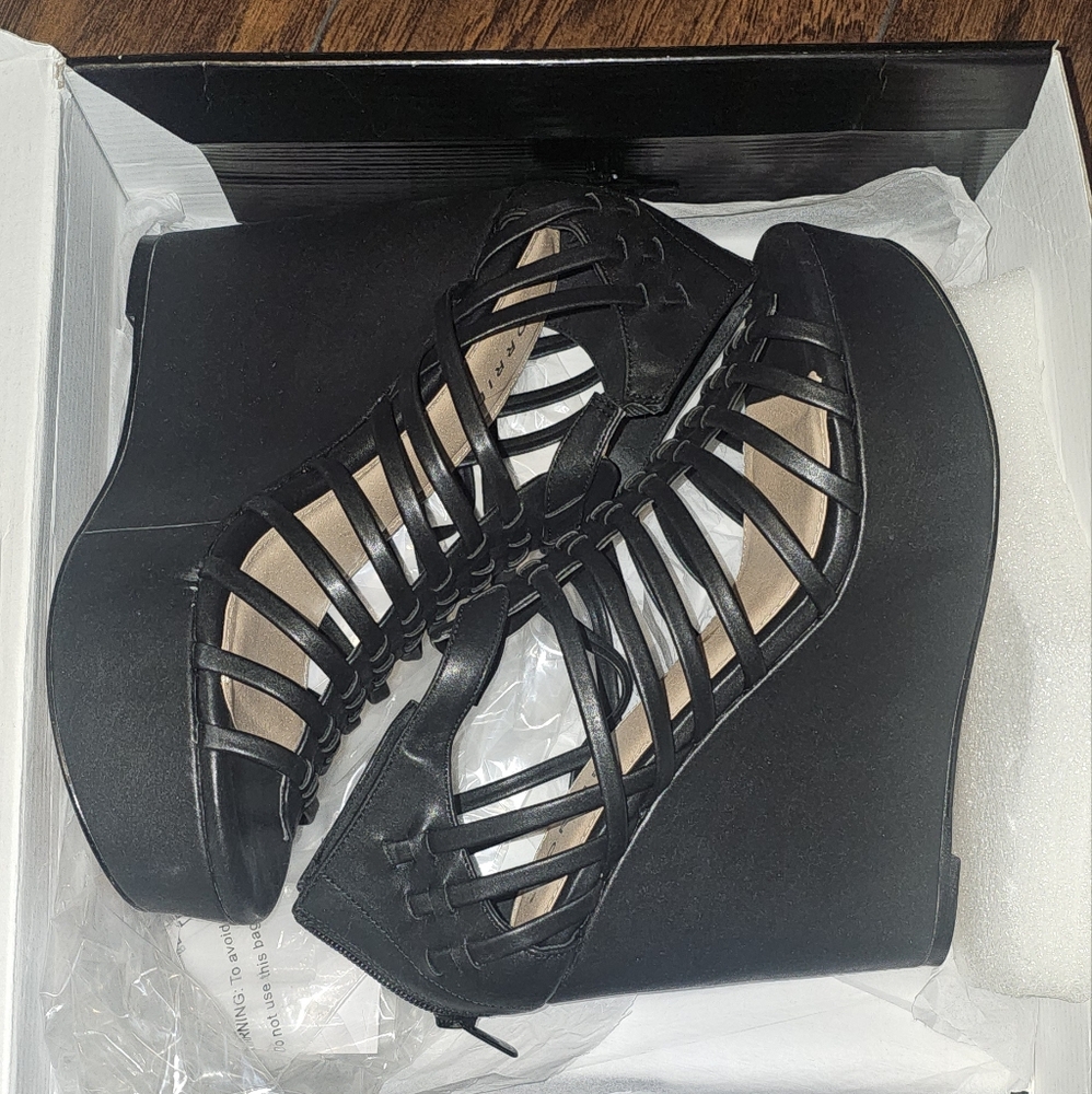 Torrid Size 10 Cage Wedges
